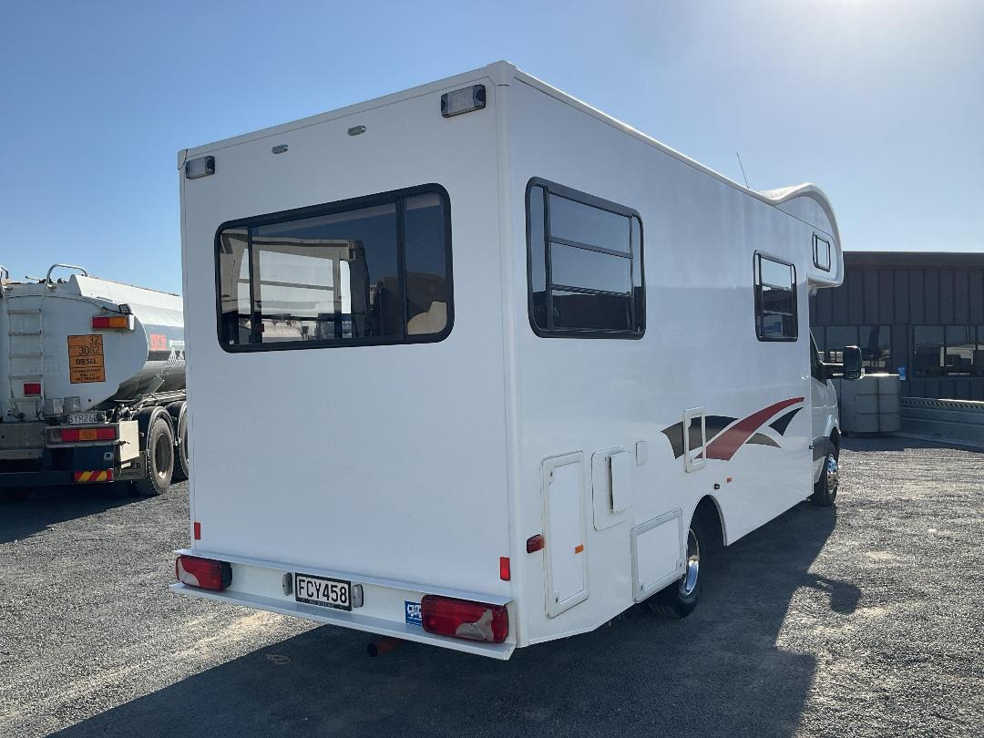 Photo '3' of Volkswagen Crafter TDI Motorhome Photo '3' of Volkswagen Crafter TDI Motorhome