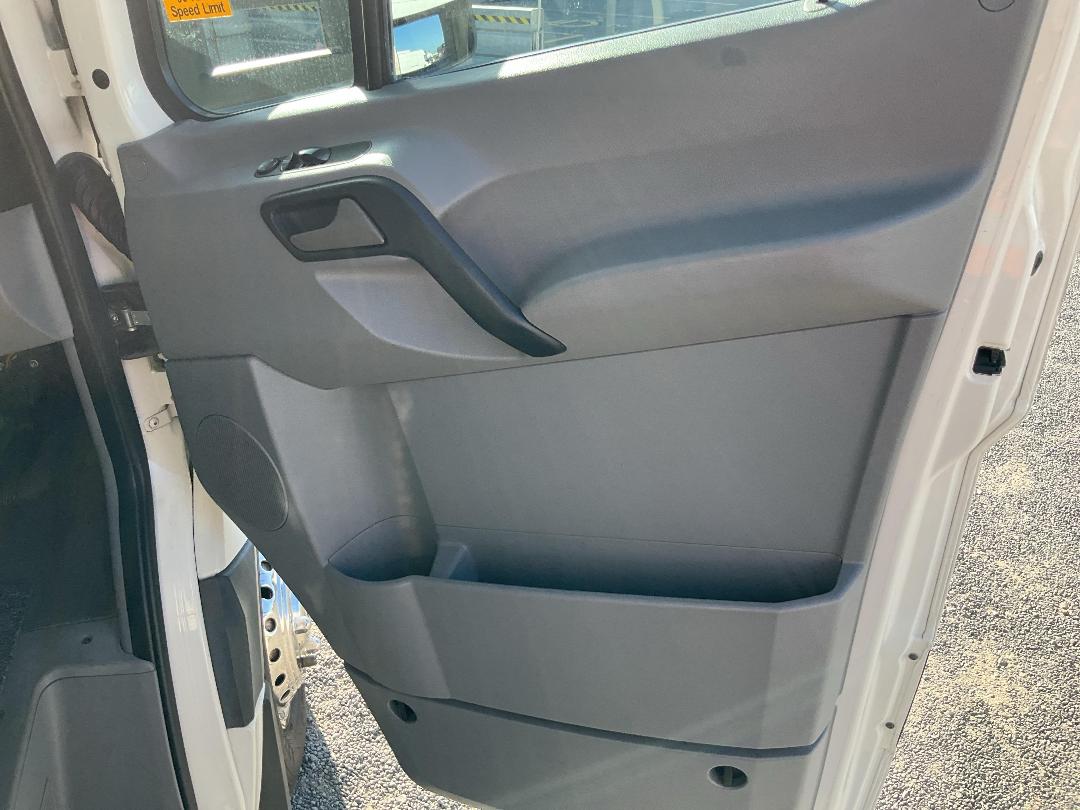 Photo '13' of Volkswagen Crafter TDI Motorhome Photo '13' of Volkswagen Crafter TDI Motorhome