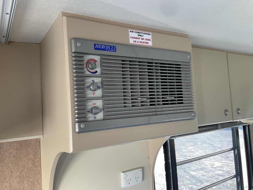 Photo '23' of Volkswagen Crafter TDI Motorhome Photo '23' of Volkswagen Crafter TDI Motorhome