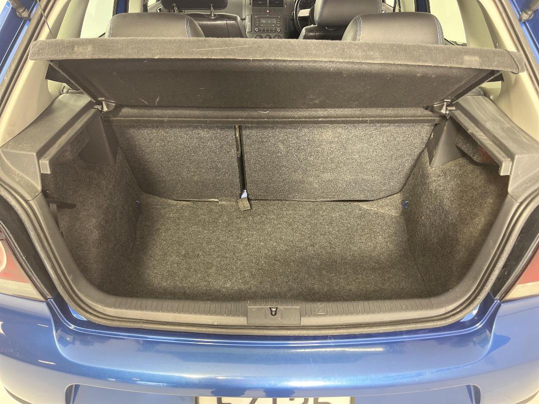 Photo '14' of Volkswagen Cross Polo