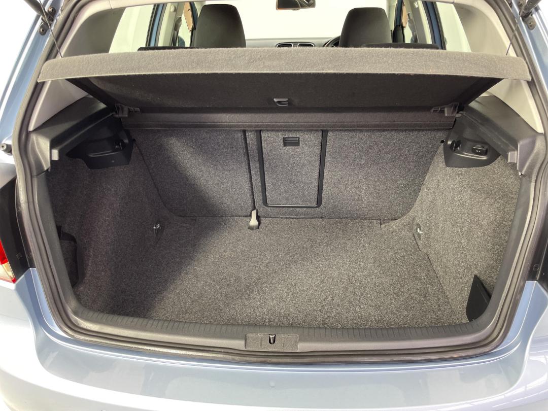 Photo '14' of Volkswagen Golf Photo '14' of Volkswagen Golf