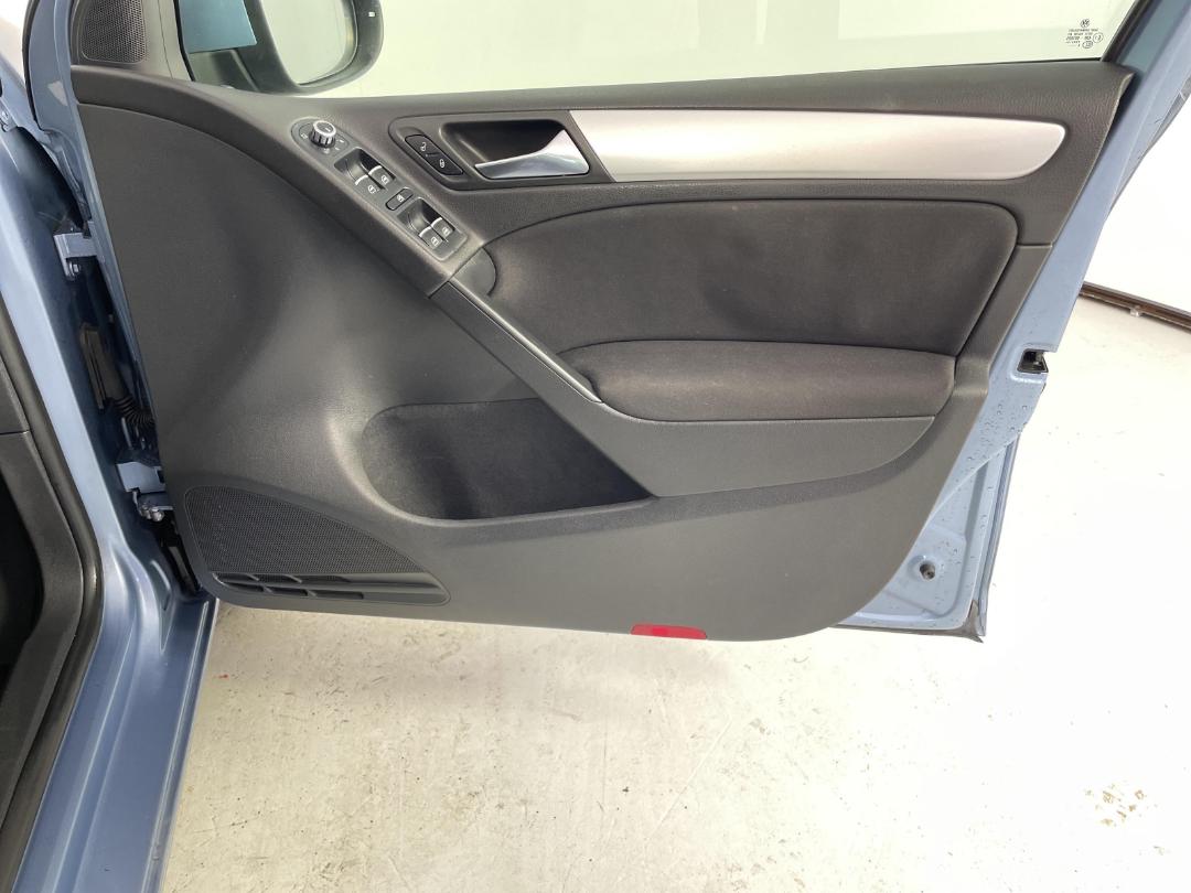 Photo '15' of Volkswagen Golf Photo '15' of Volkswagen Golf