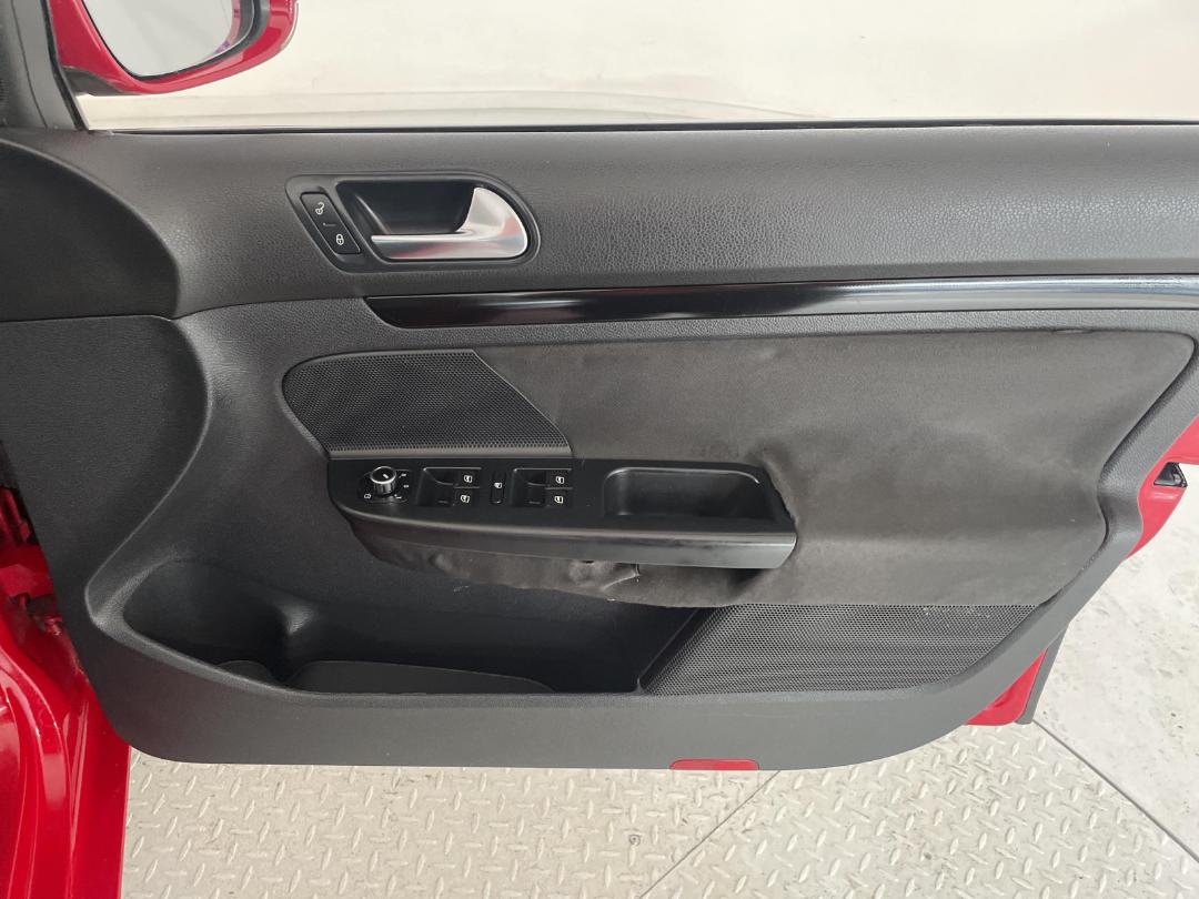 Photo '15' of Volkswagen Golf Photo '15' of Volkswagen Golf