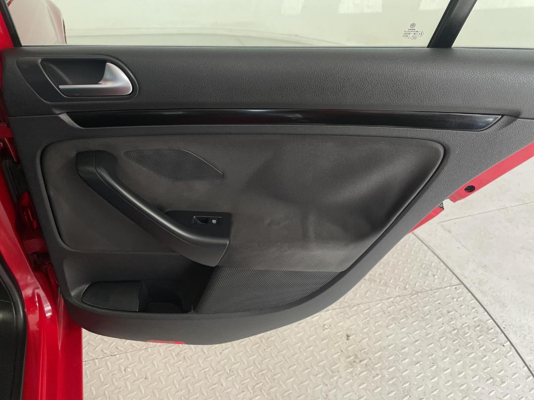 Photo '19' of Volkswagen Golf Photo '19' of Volkswagen Golf