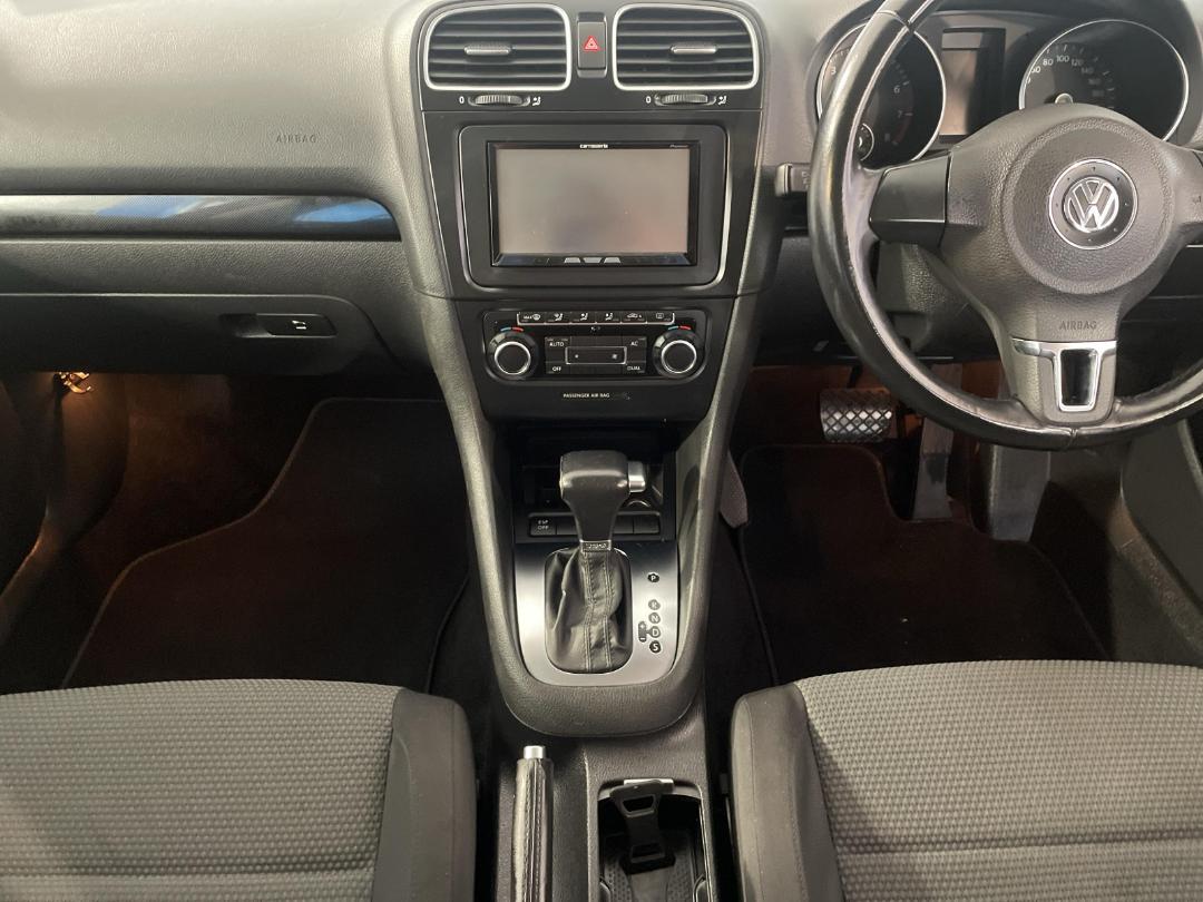 Photo '18' of Volkswagen Golf Photo '18' of Volkswagen Golf