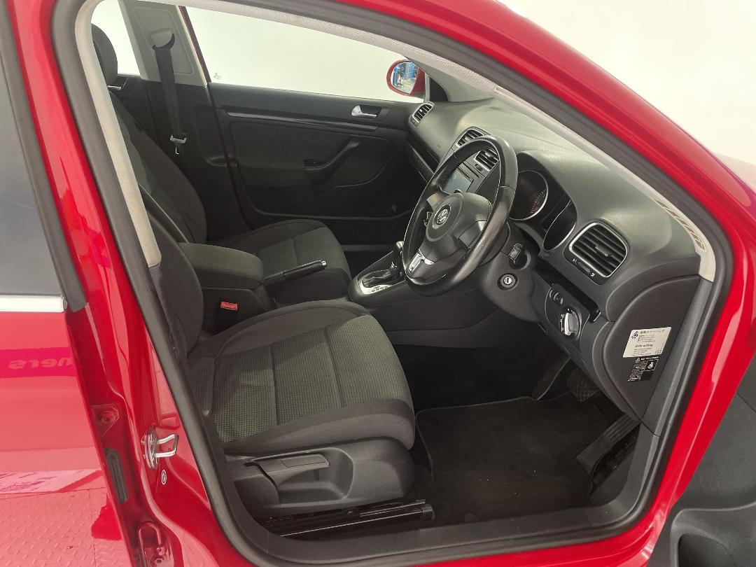 Photo '16' of Volkswagen Golf