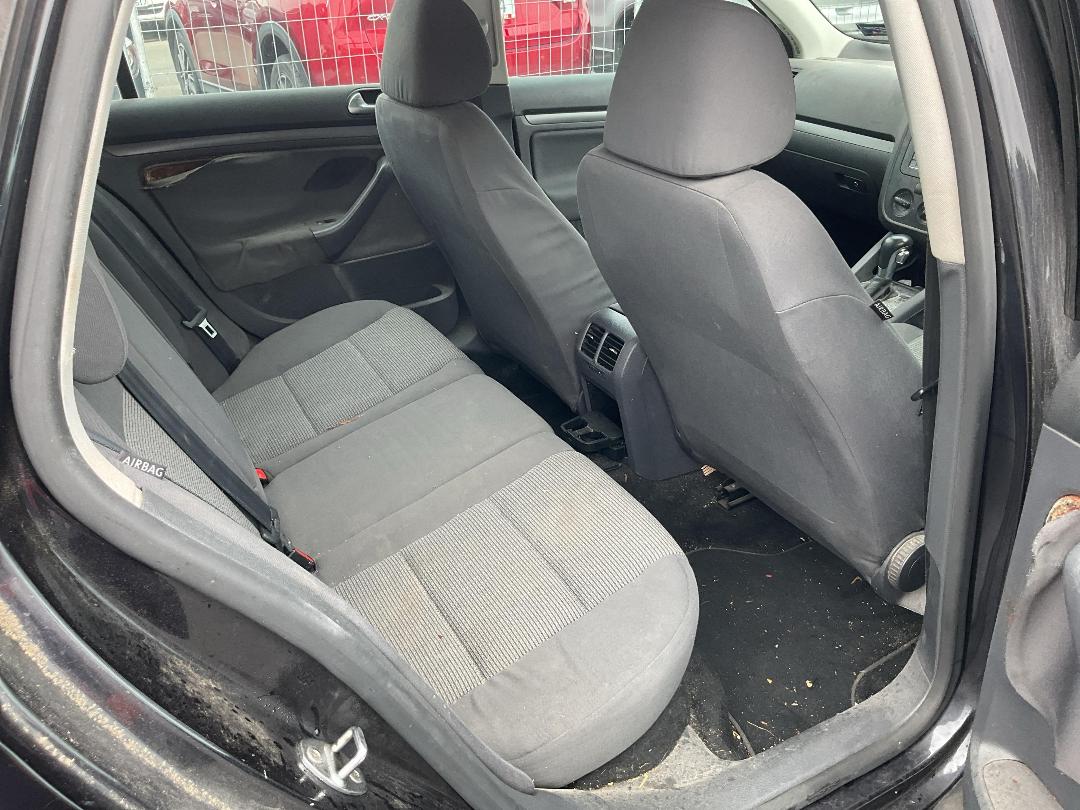 Photo '12' of Volkswagen Golf TSI