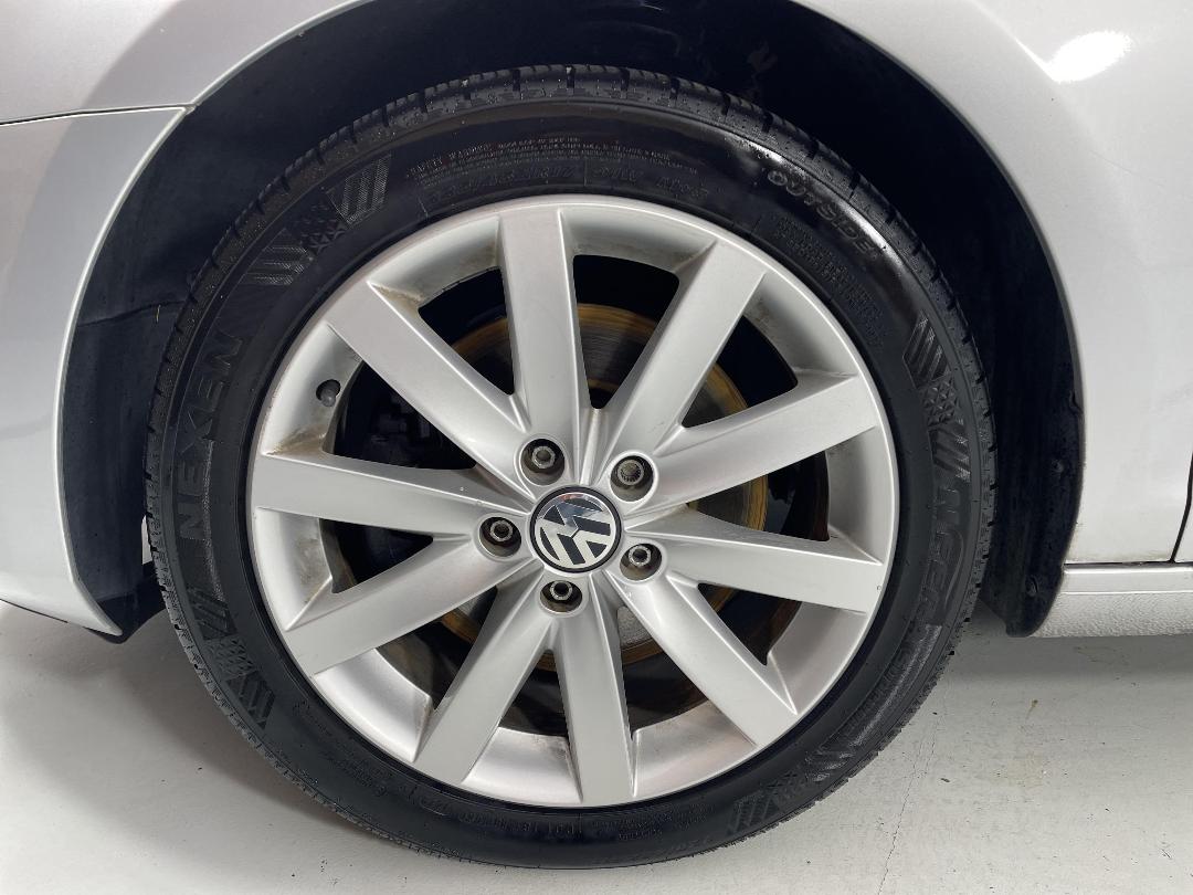 Photo '8' of Volkswagen Golf