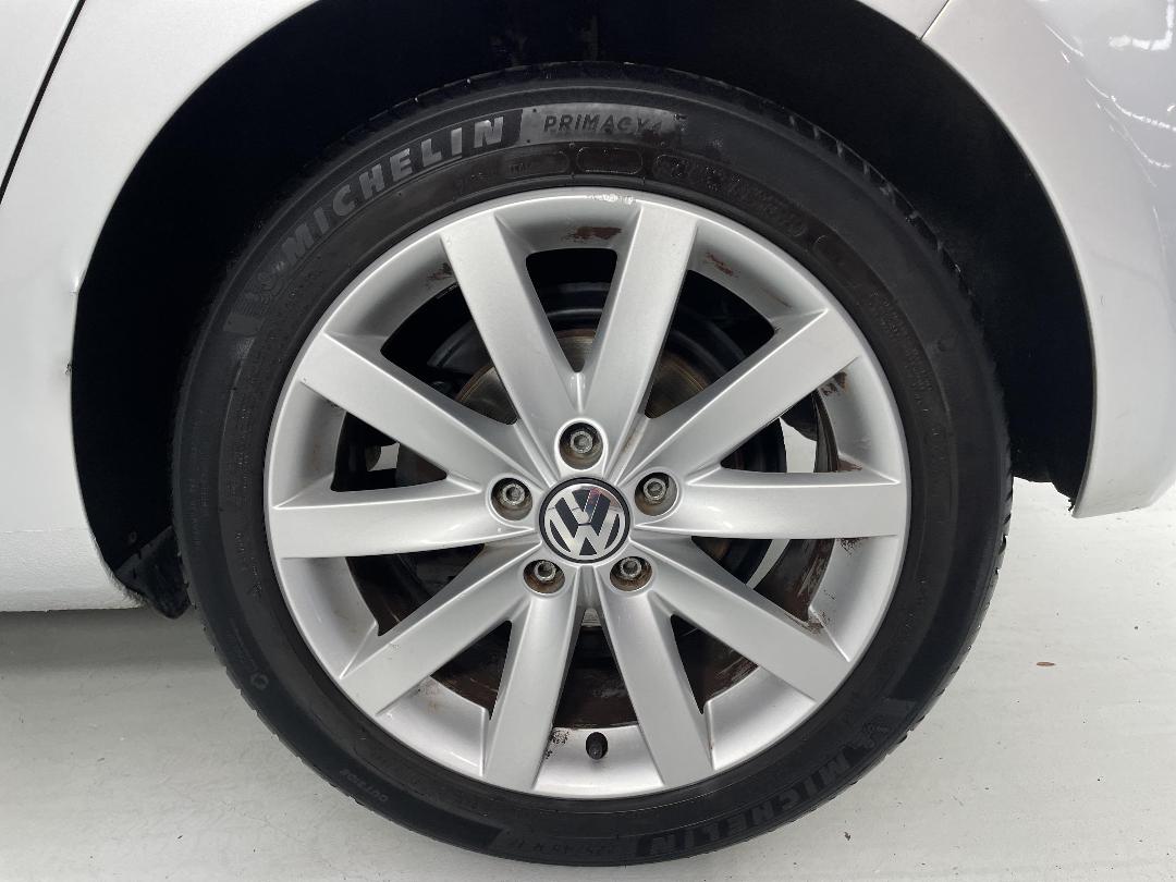 Photo '9' of Volkswagen Golf