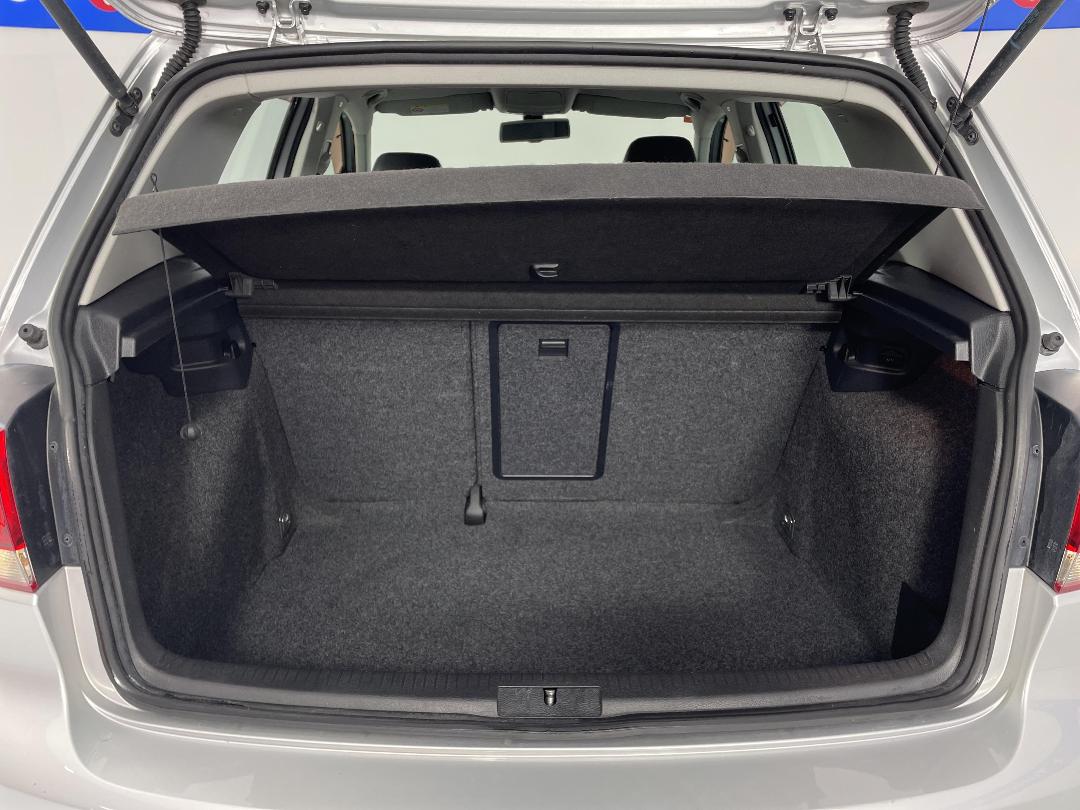 Photo '12' of Volkswagen Golf