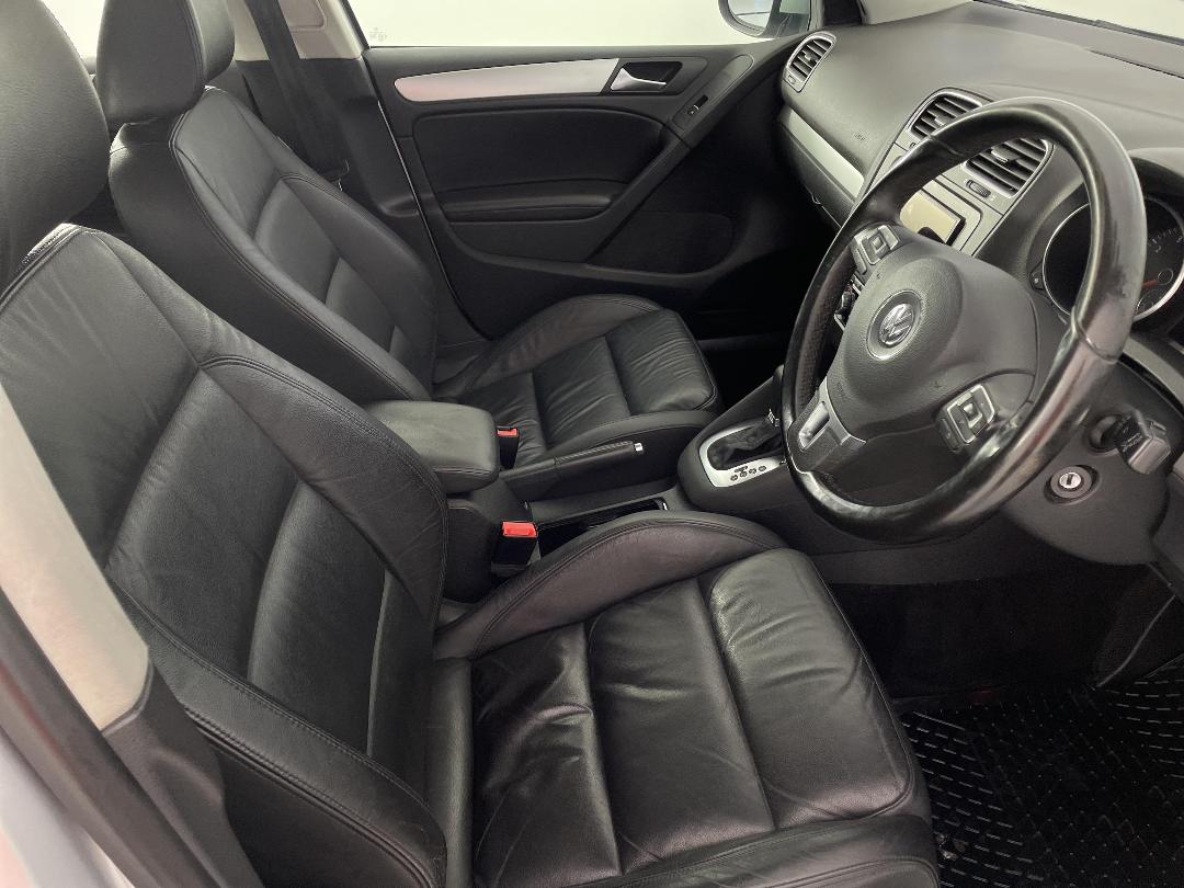 Photo '14' of Volkswagen Golf