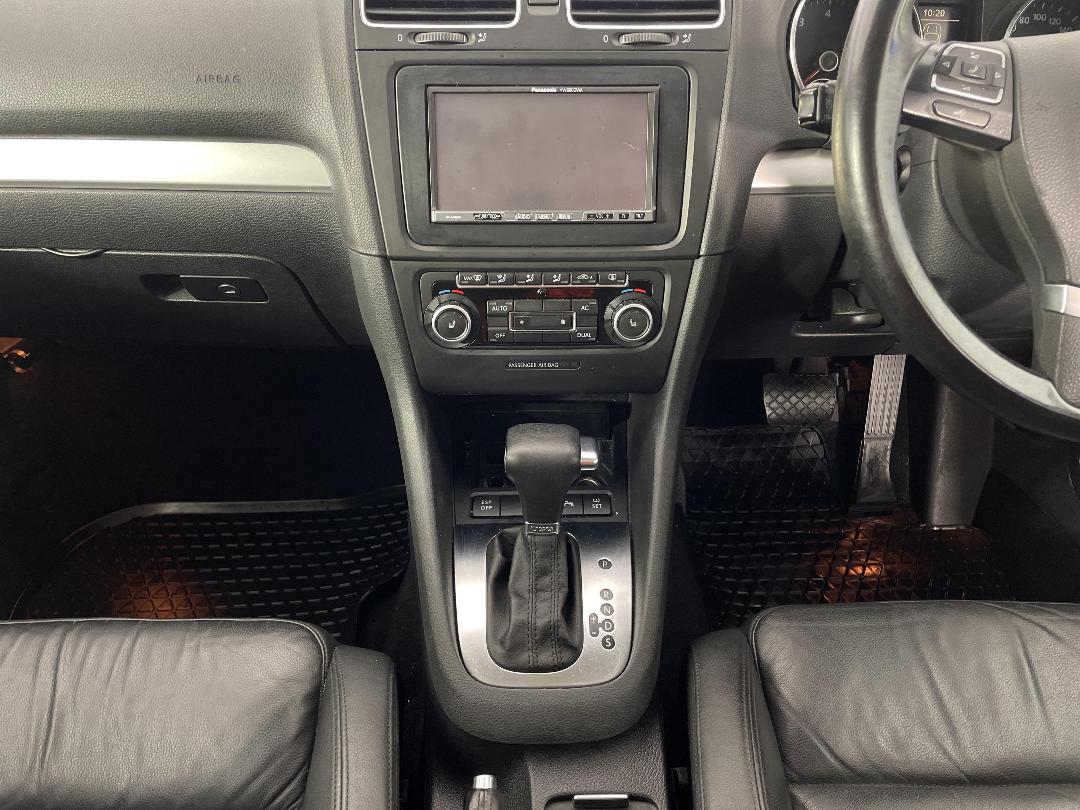 Photo '16' of Volkswagen Golf