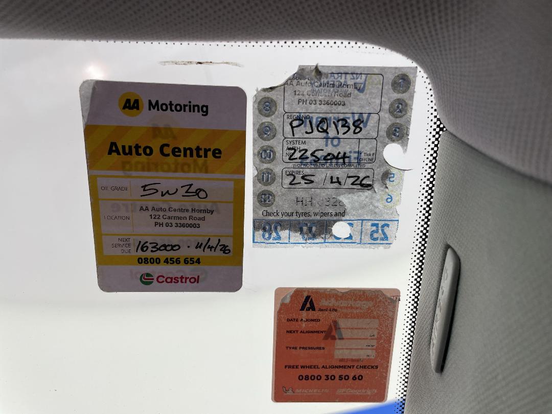 Photo '24' of Volkswagen Golf