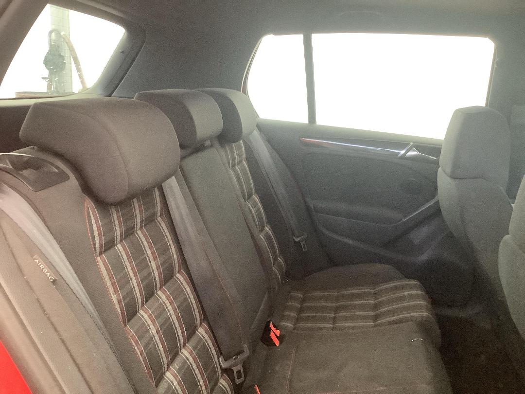 Photo '8' of Volkswagen Golf GTI