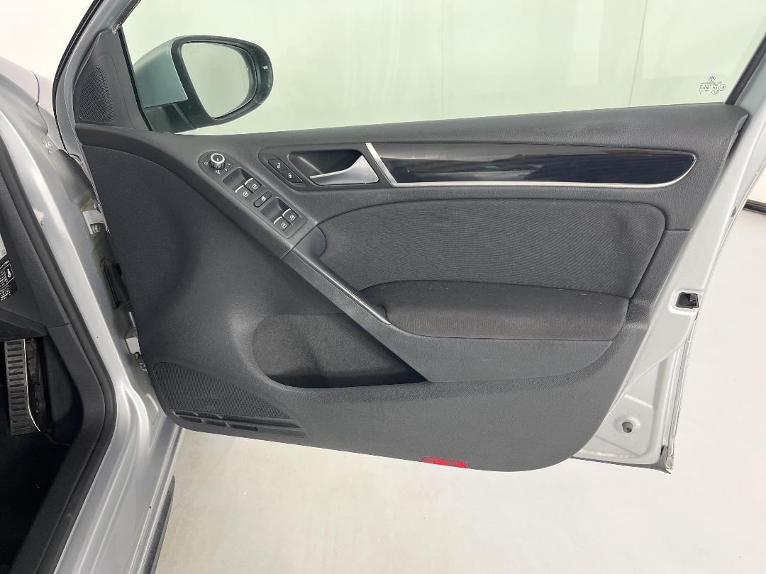 Photo '15' of Volkswagen Golf Photo '15' of Volkswagen Golf