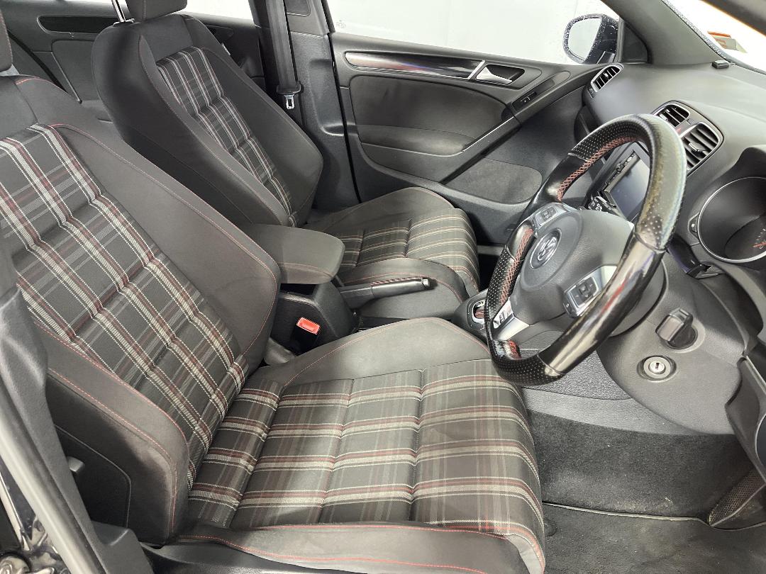 Photo '16' of Volkswagen Golf Photo '16' of Volkswagen Golf