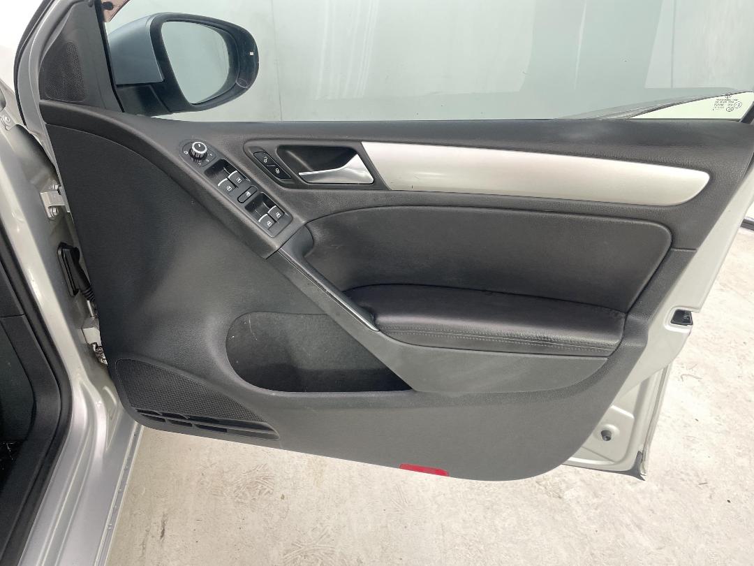 Photo '15' of Volkswagen Golf Photo '15' of Volkswagen Golf