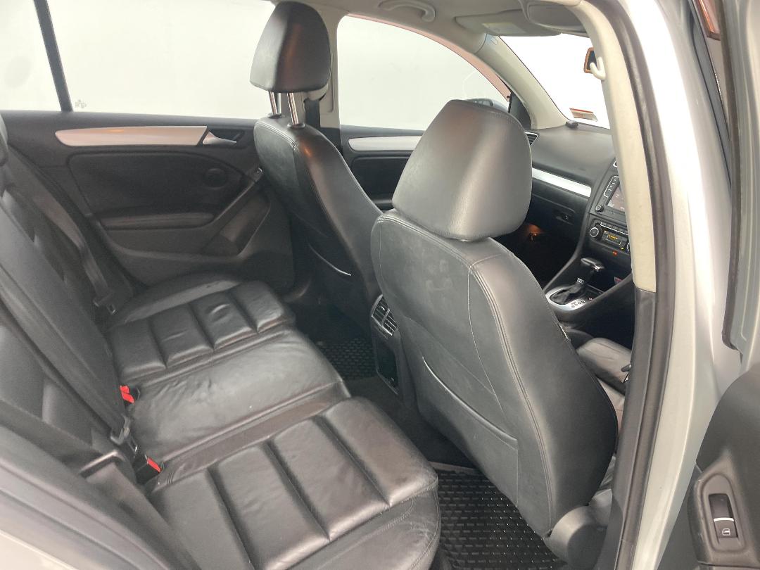 Photo '20' of Volkswagen Golf Photo '20' of Volkswagen Golf