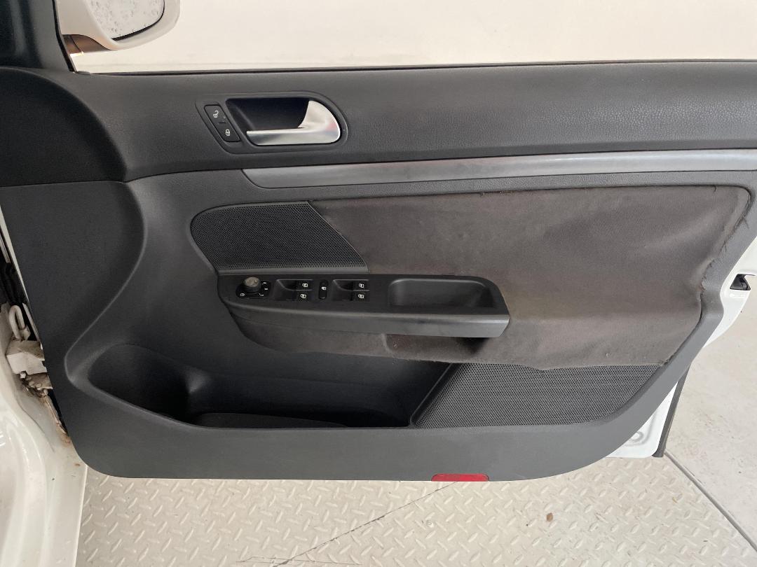 Photo '15' of Volkswagen Golf Photo '15' of Volkswagen Golf