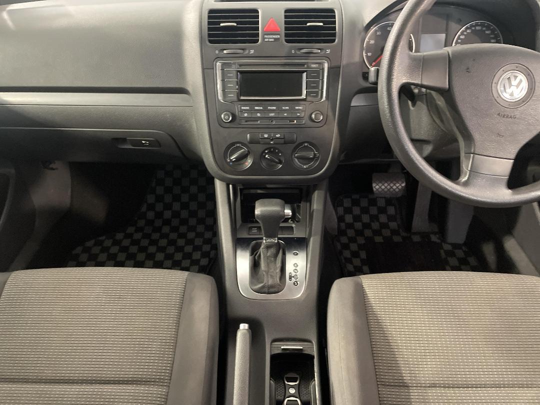 Photo '18' of Volkswagen Golf Photo '18' of Volkswagen Golf