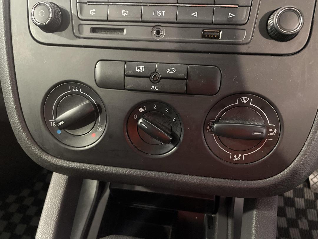 Photo '27' of Volkswagen Golf Photo '27' of Volkswagen Golf