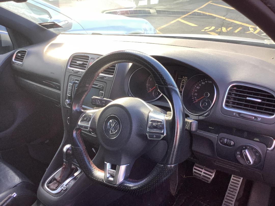 Photo '8' of Volkswagen Golf GTI 155KW