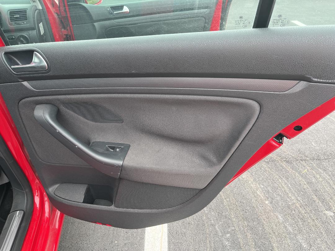 Photo '16' of Volkswagen Golf TSI Photo '16' of Volkswagen Golf TSI