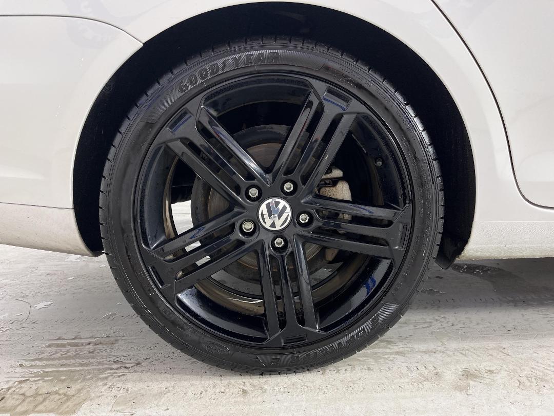 Photo '12' of Volkswagen Golf