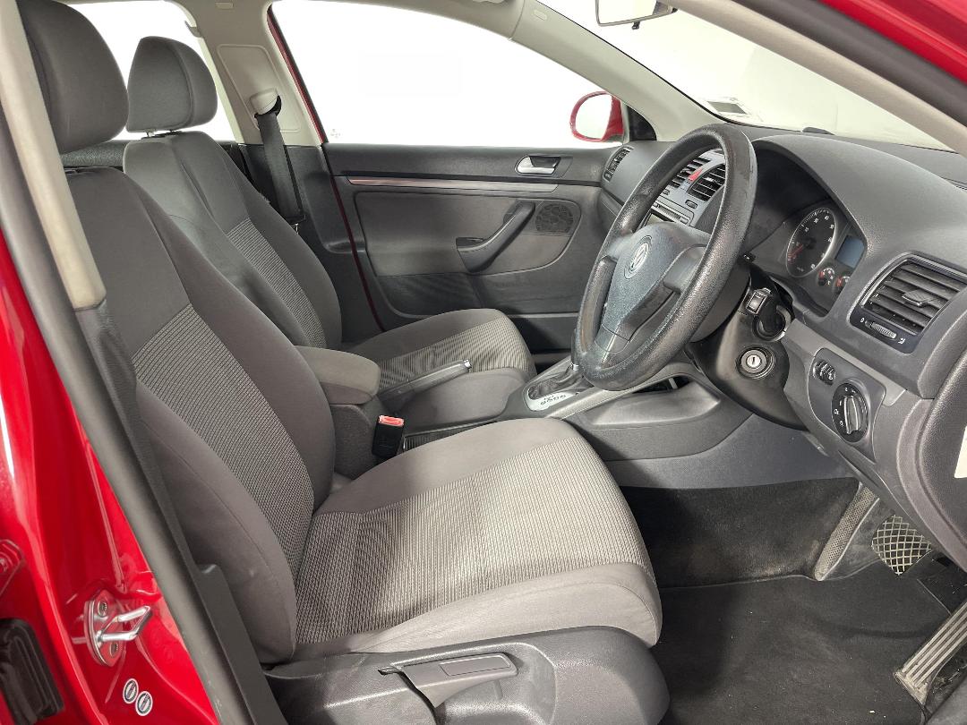 Photo '16' of Volkswagen Golf