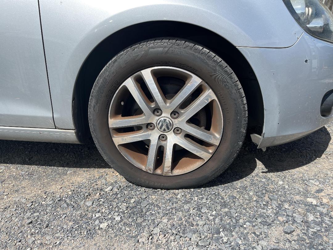 Photo '7' of Volkswagen Golf TSI