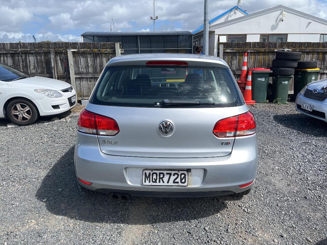 Photo '5' of Volkswagen Golf TSI