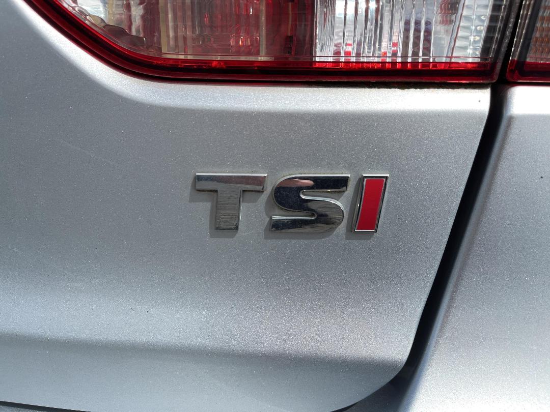 Photo '21' of Volkswagen Golf TSI