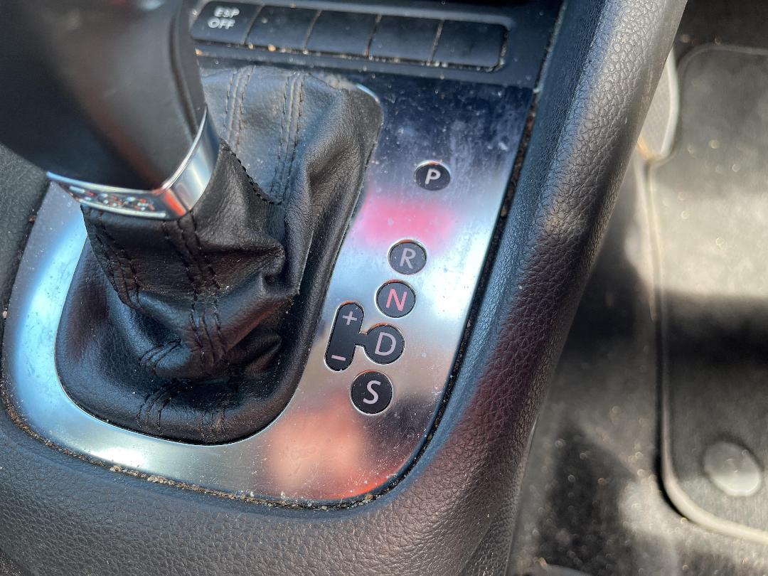 Photo '25' of Volkswagen Golf TSI