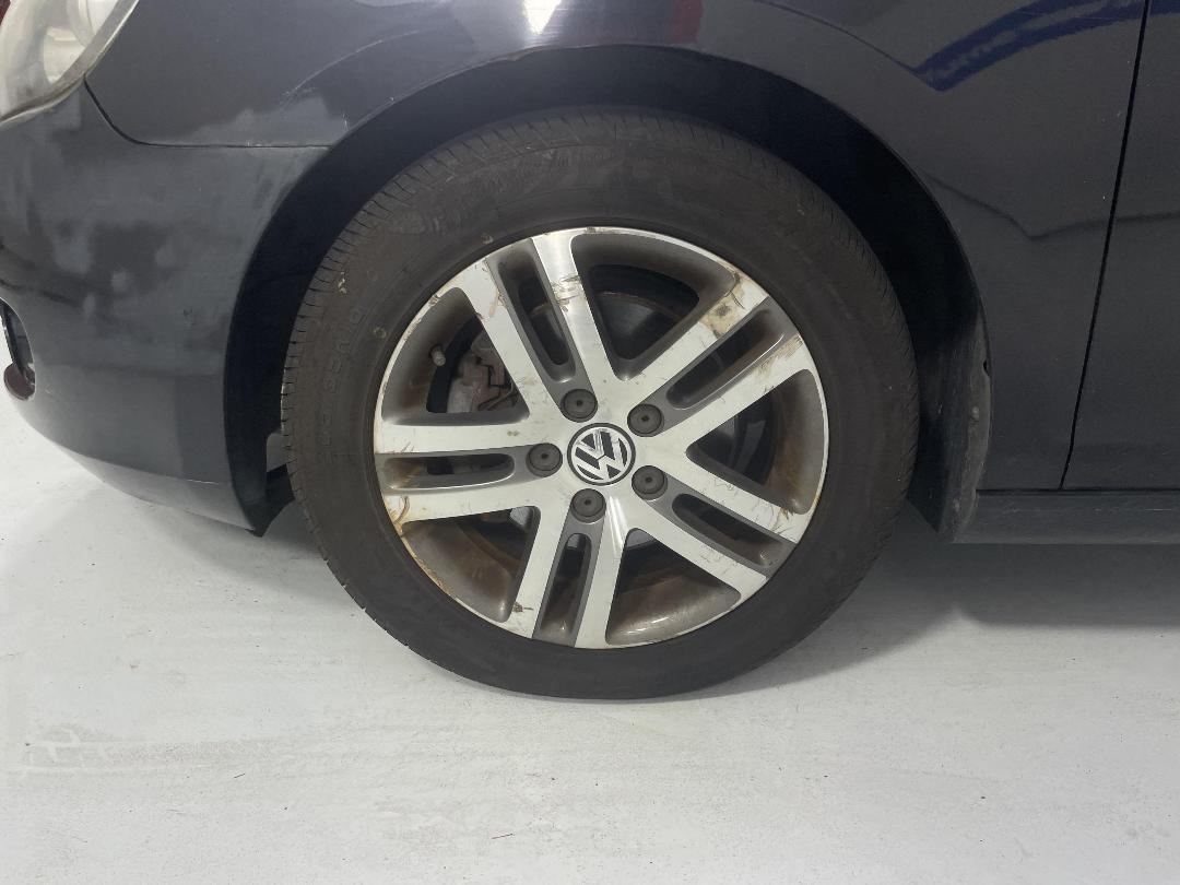 Photo '8' of Volkswagen Golf TSI