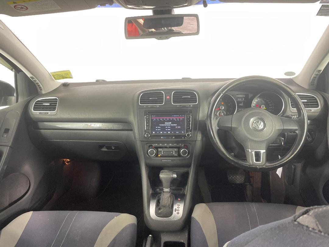 Photo '15' of Volkswagen Golf TSI