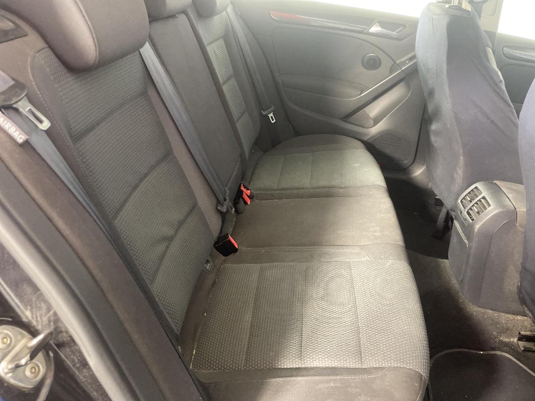 Photo '18' of Volkswagen Golf TSI