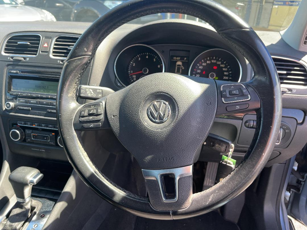 Photo '14' of Volkswagen Golf TSI 118KW