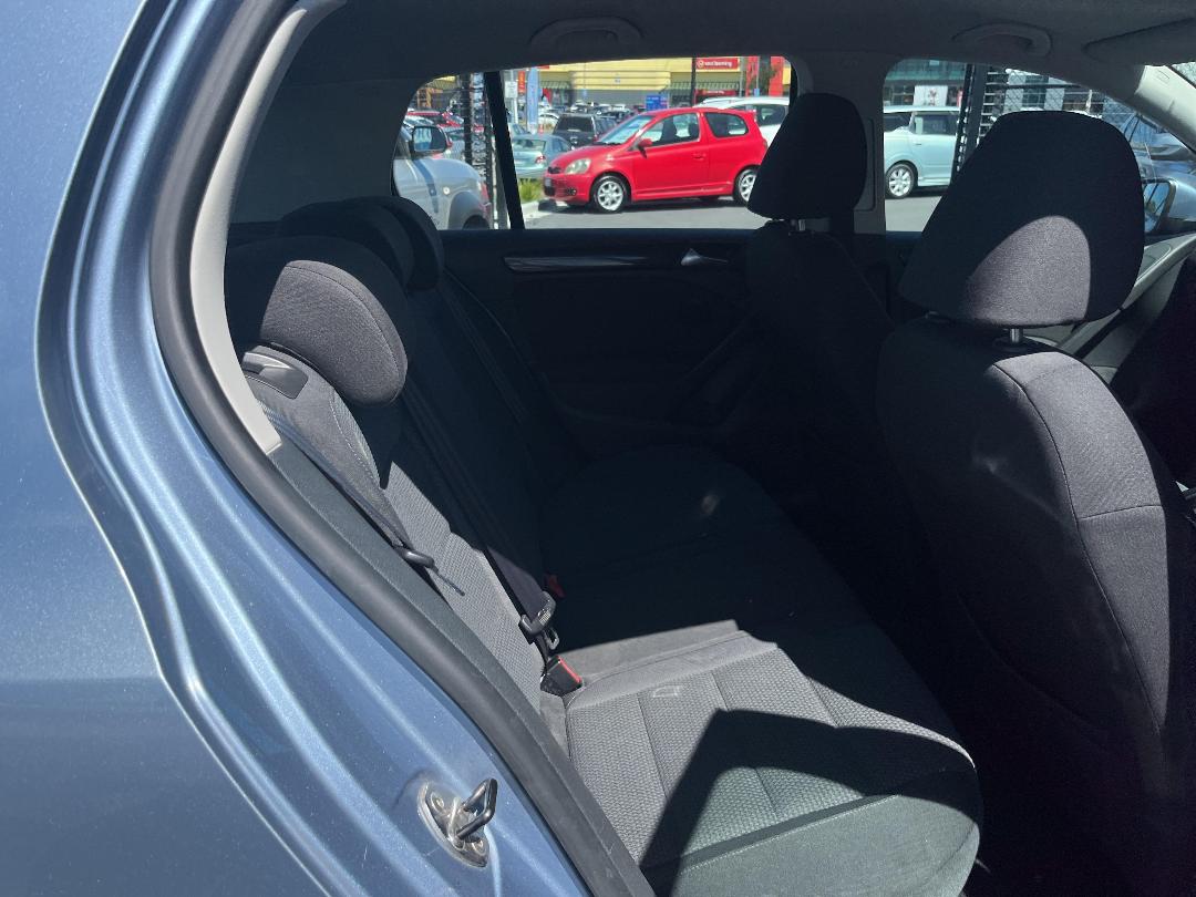 Photo '17' of Volkswagen Golf TSI 118KW