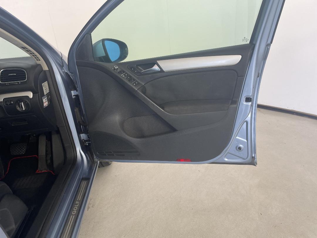 Photo '15' of Volkswagen Golf Photo '15' of Volkswagen Golf