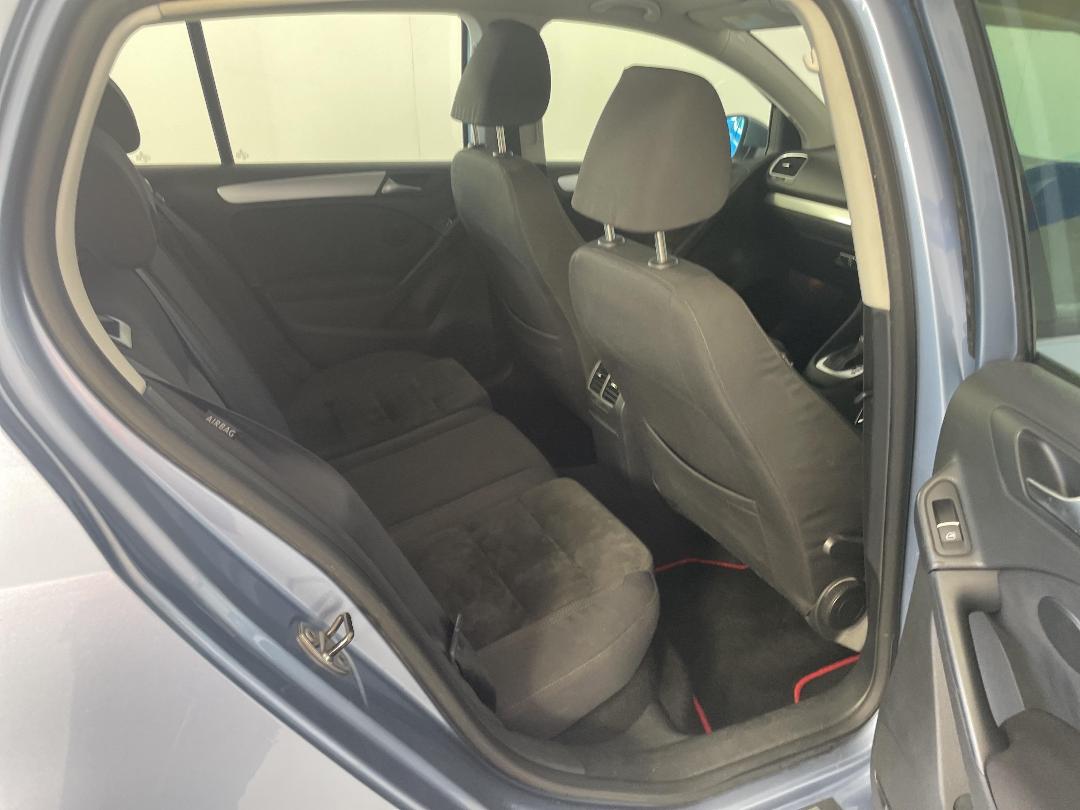 Photo '20' of Volkswagen Golf Photo '20' of Volkswagen Golf