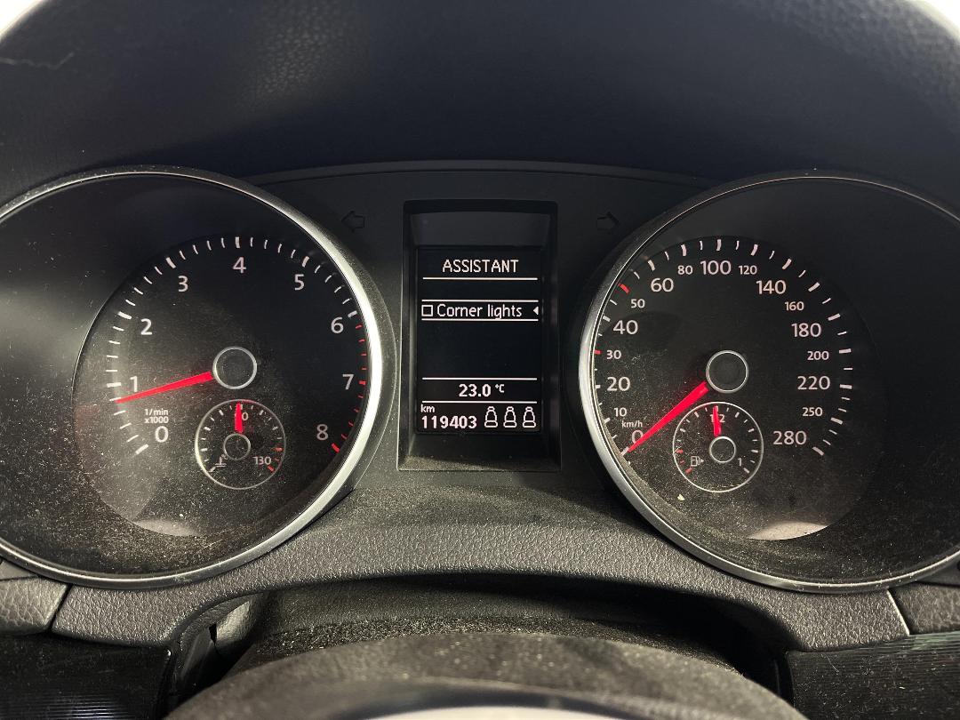 Photo '21' of Volkswagen Golf Photo '21' of Volkswagen Golf