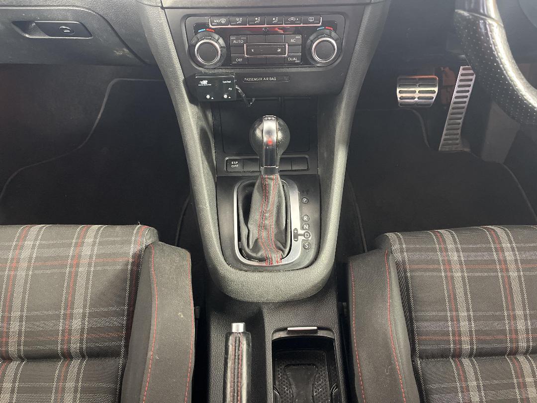 Photo '18' of Volkswagen Golf Photo '18' of Volkswagen Golf