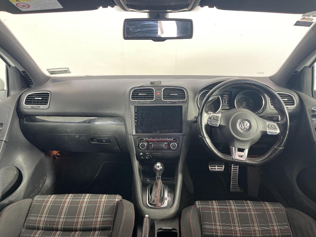 Photo '17' of Volkswagen Golf Photo '17' of Volkswagen Golf