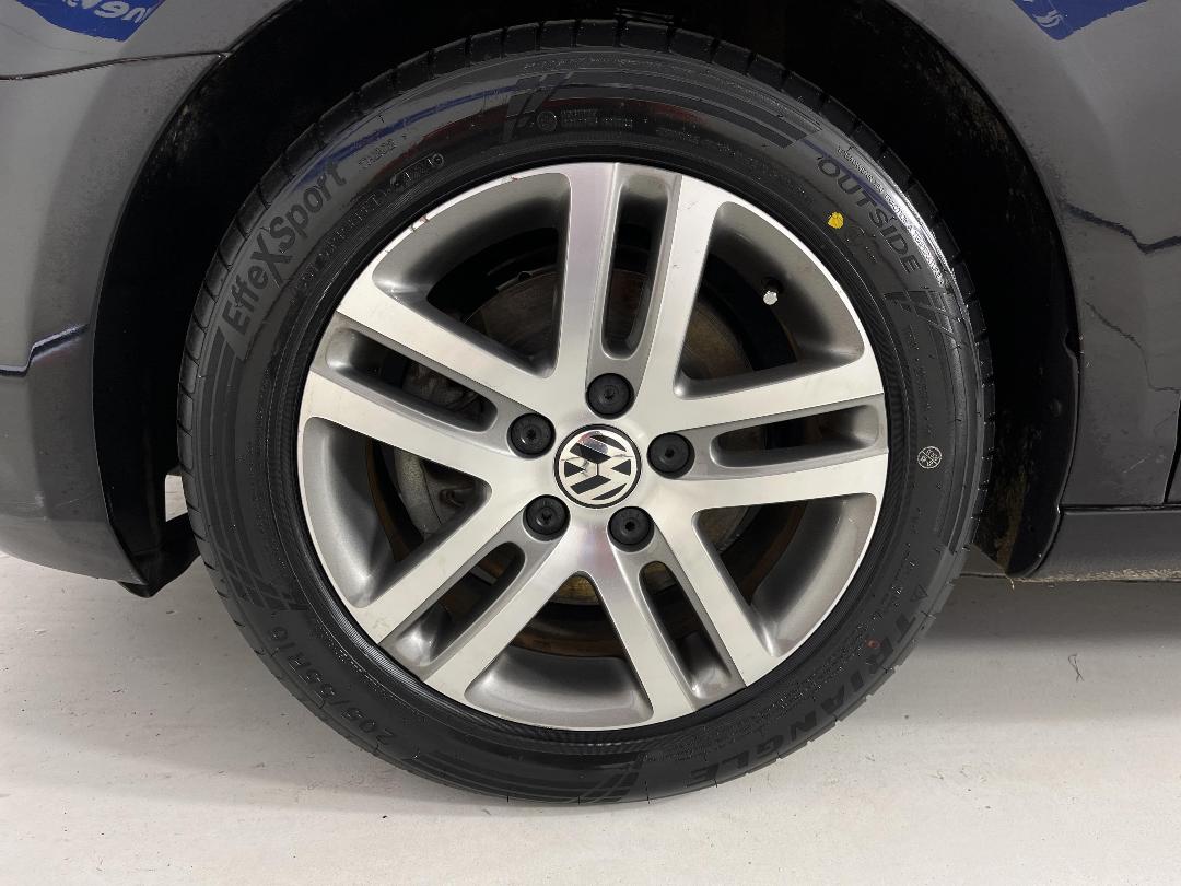 Photo '10' of Volkswagen Golf