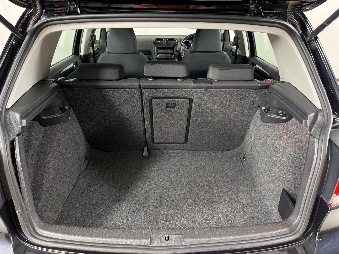 Photo '14' of Volkswagen Golf