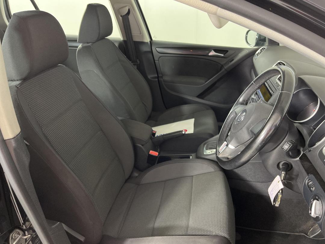 Photo '16' of Volkswagen Golf