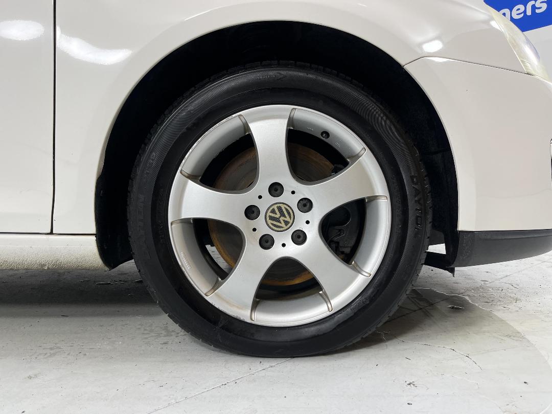 Photo '9' of Volkswagen Golf Photo '9' of Volkswagen Golf