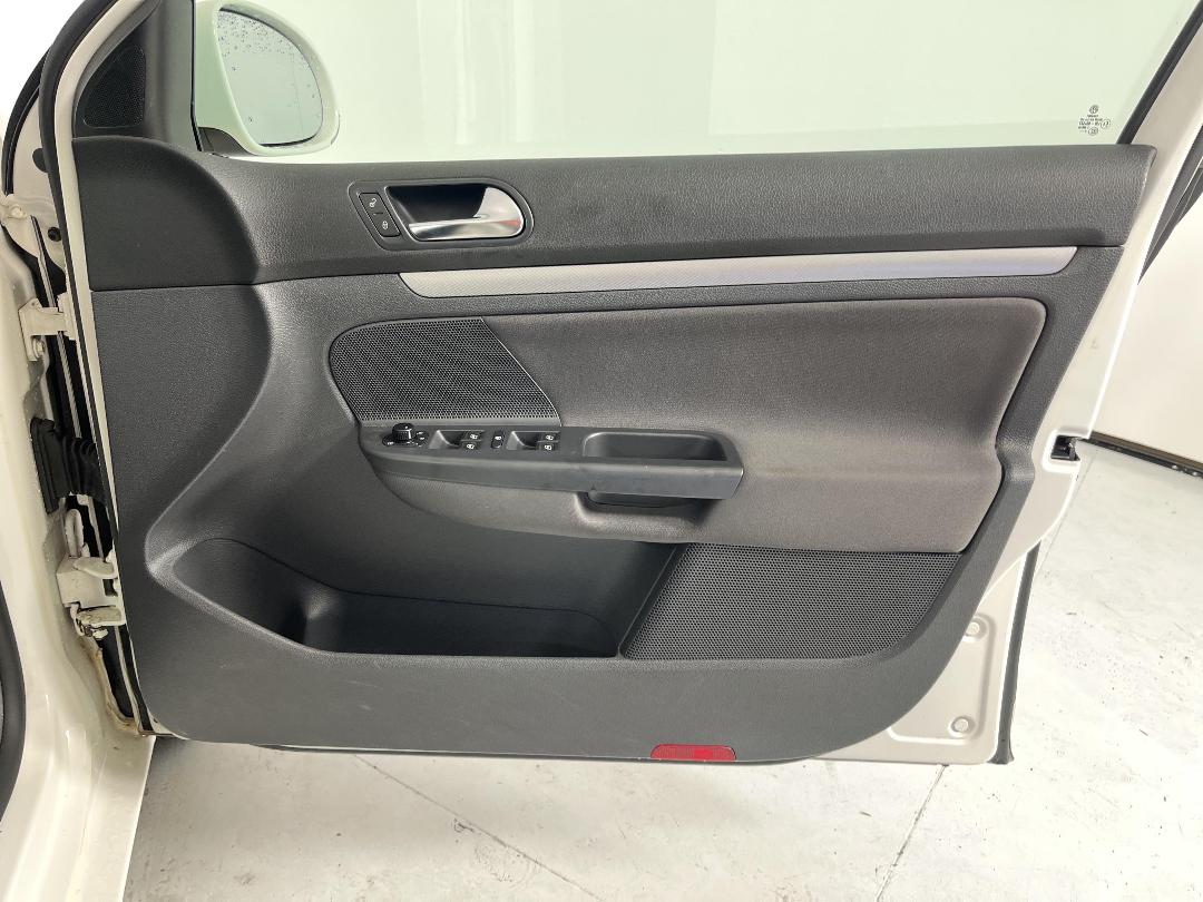 Photo '15' of Volkswagen Golf Photo '15' of Volkswagen Golf