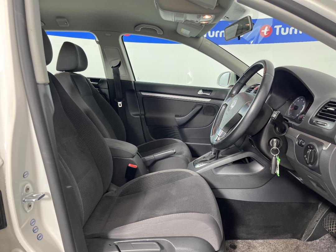 Photo '16' of Volkswagen Golf Photo '16' of Volkswagen Golf