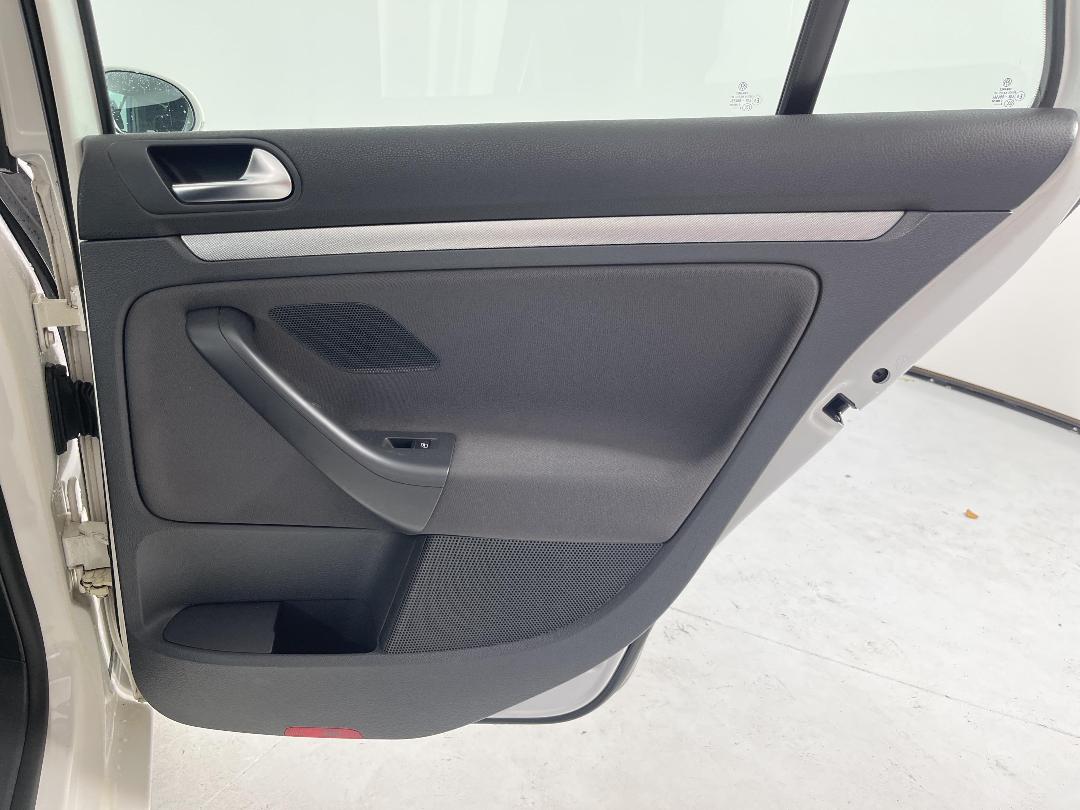 Photo '19' of Volkswagen Golf Photo '19' of Volkswagen Golf